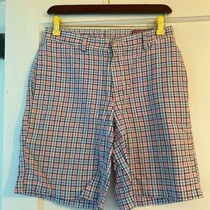 Vineyard vines size 28 waist plaid seersucker shorts
